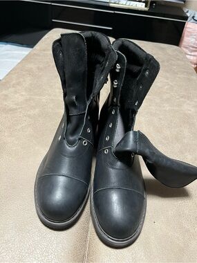 Women’s   Black Lace-Up Leather Ankle Boots size 11